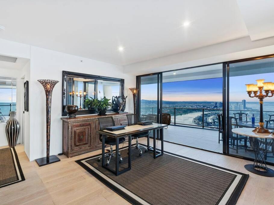 Exclusive Circle On Cavil Sub-Penthouse Luxury Apt - Hosted By Coastal Letting 黄金海岸 外观 照片