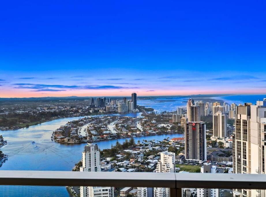 Exclusive Circle On Cavil Sub-Penthouse Luxury Apt - Hosted By Coastal Letting 黄金海岸 外观 照片